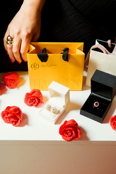 Καρφιά TROULIS Aurora Halo.